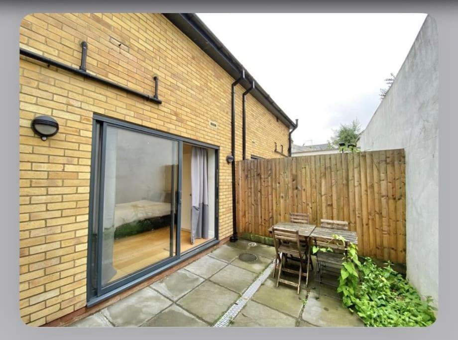 Luxury 4-Bed Apartment With Balcony & Garden, Near Emirates Stadium, 15 Mins To Central Londra Exterior foto