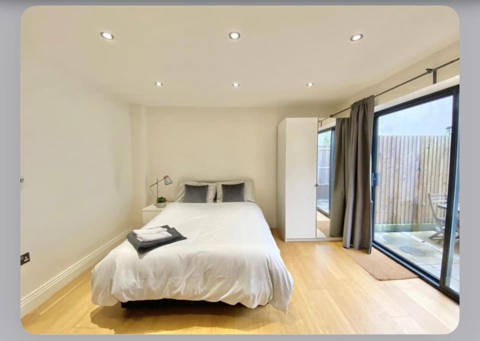 Luxury 4-Bed Apartment With Balcony & Garden, Near Emirates Stadium, 15 Mins To Central Londra Exterior foto